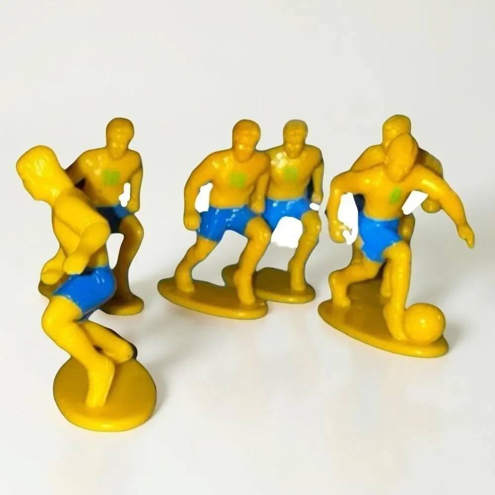 2003 Kaskey Kids Soccer Figures Yellow Blue Players Cake Toppers B21